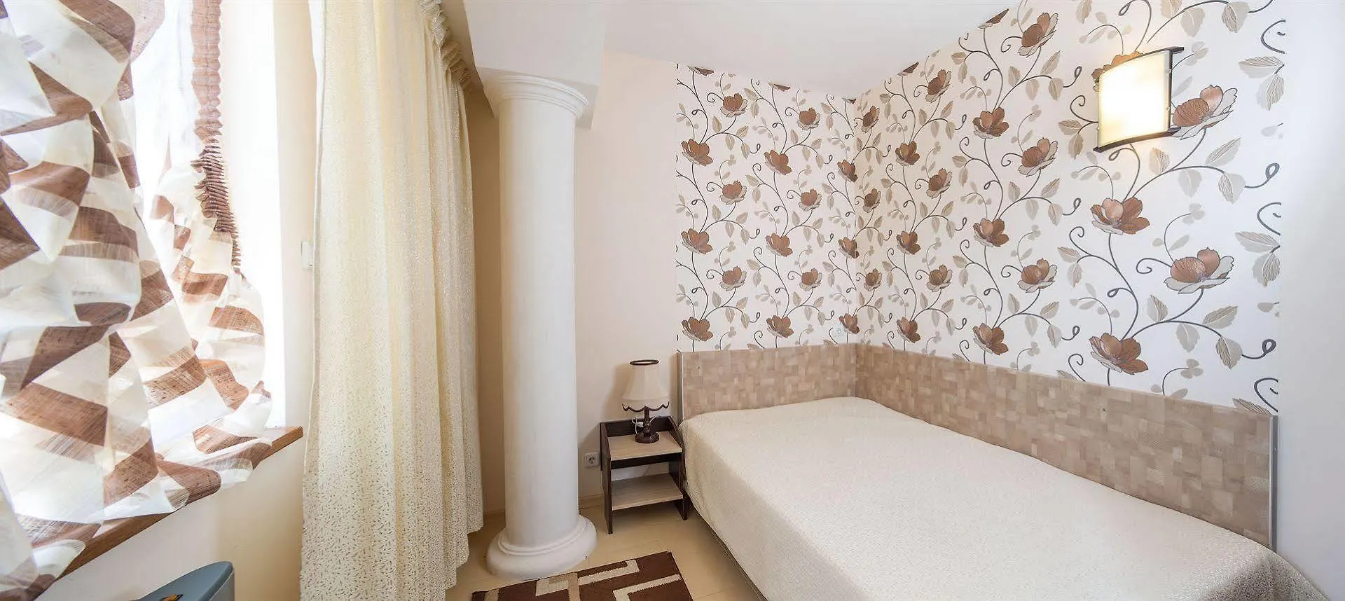 Hotel Dafi Plowdiw