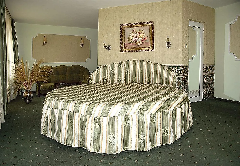 Hotel Dafi Plowdiw